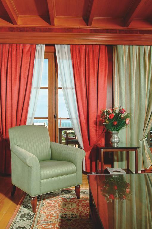 Relais & Chateaux Auberge La Pinsonniere ลามัลแบ ภายนอก รูปภาพ