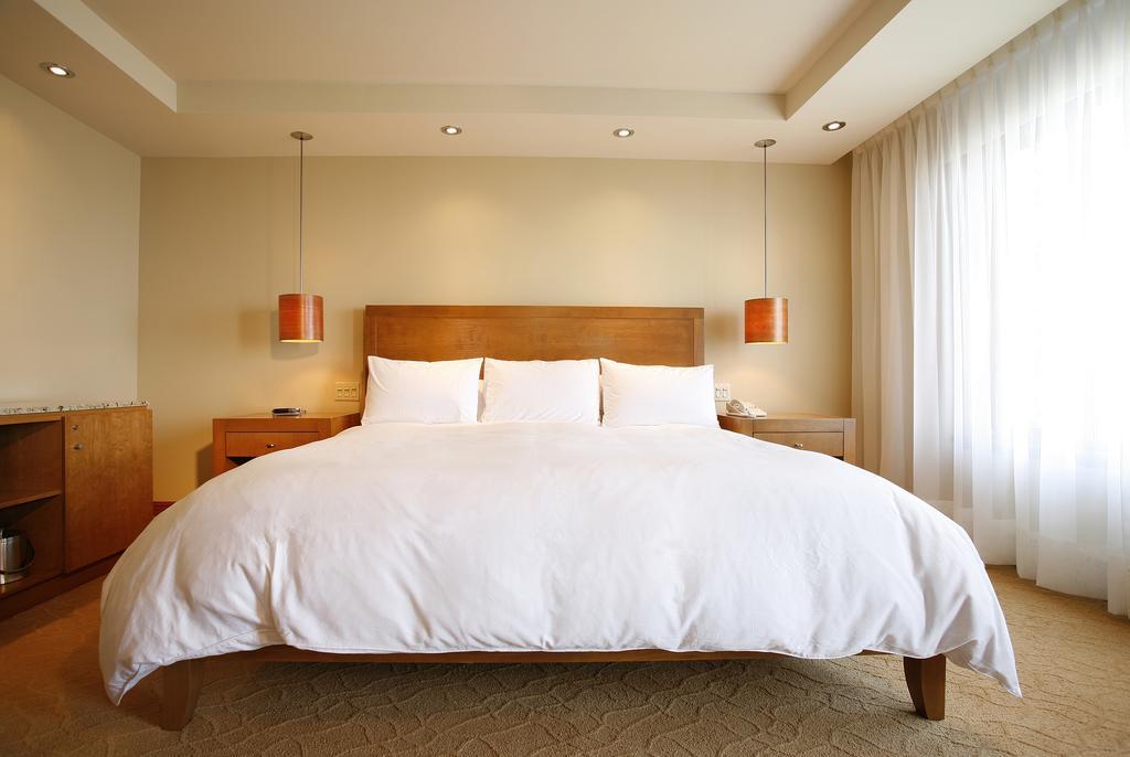 Relais & Chateaux Auberge La Pinsonniere ลามัลแบ ห้อง รูปภาพ
